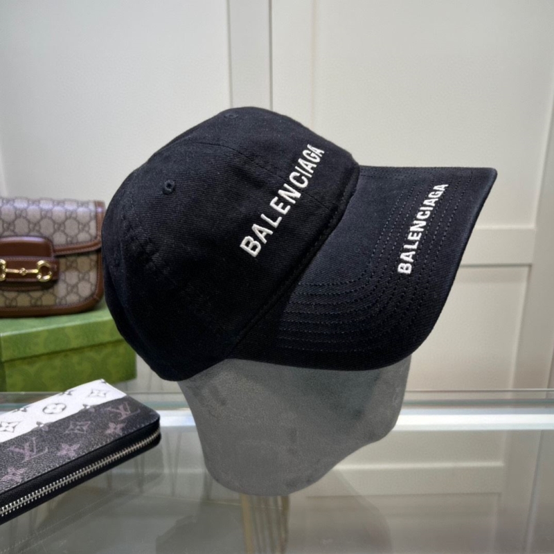 BALENCIAGA